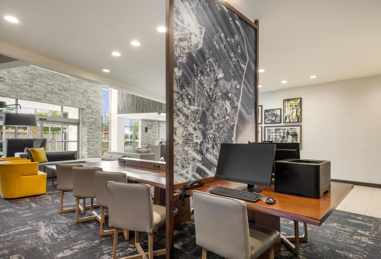 Hyatt Place Hampton Convention Center Екстериор снимка