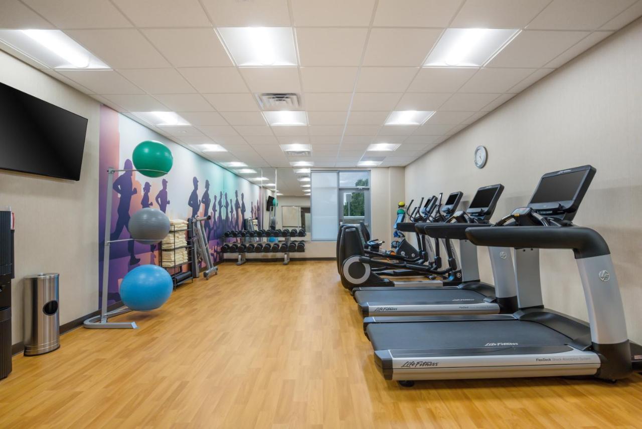 Hyatt Place Hampton Convention Center Екстериор снимка