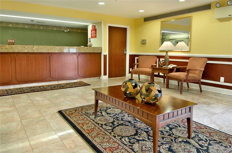 Hyatt Place Hampton Convention Center Интериор снимка